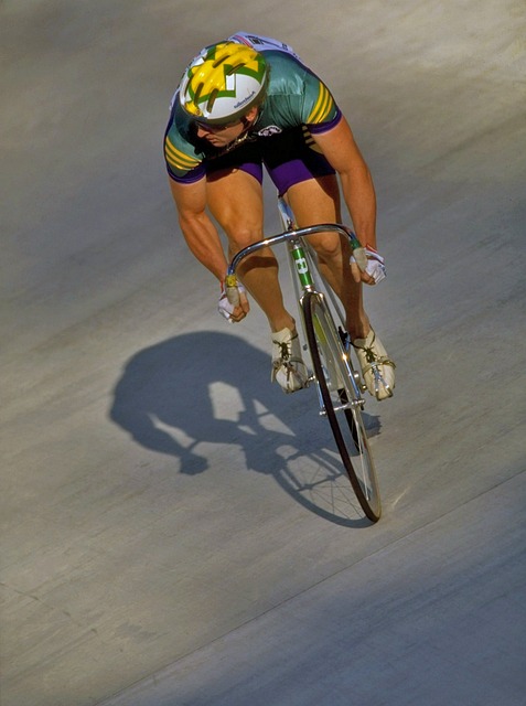 突出表现以 突出表现以